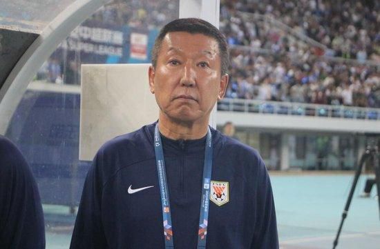 操大奶子美女